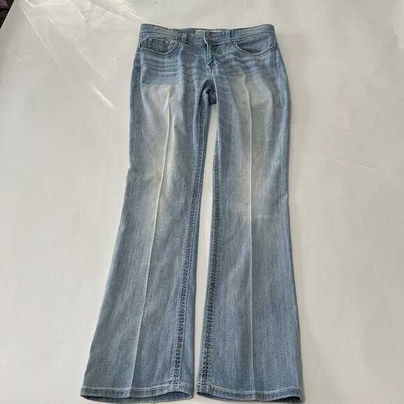 BKE Payton Jeans Womens size 31R Light Wash Boot Cut Stretch distressed ABK1233 - Picture 1 of 16